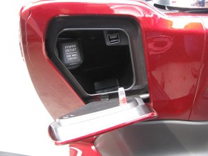 新車　ホンダ　ＰＣＸ１５０　レッド　シガーソケット