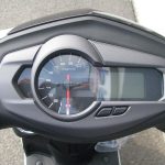 新車バイク　ヤマハ　シグナスＸ－ＳＲ　ホワイト　スピードメーター
