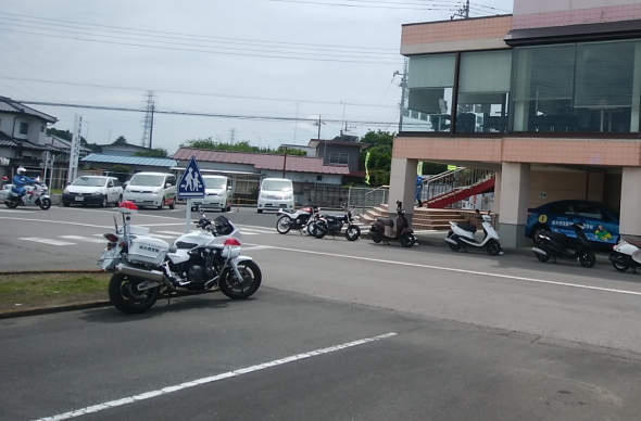 栃木県交通機動隊主催安全運転講習会（写真サンプルです。写真と講習会場の関係はありません。）
