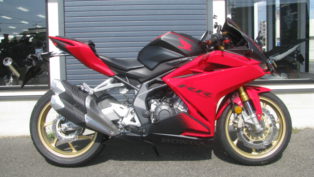 中古車 ホンダ ｃｂｒ２５０ｒｒ ａｂｓ レッド ２０２０年モデル 川口輪業