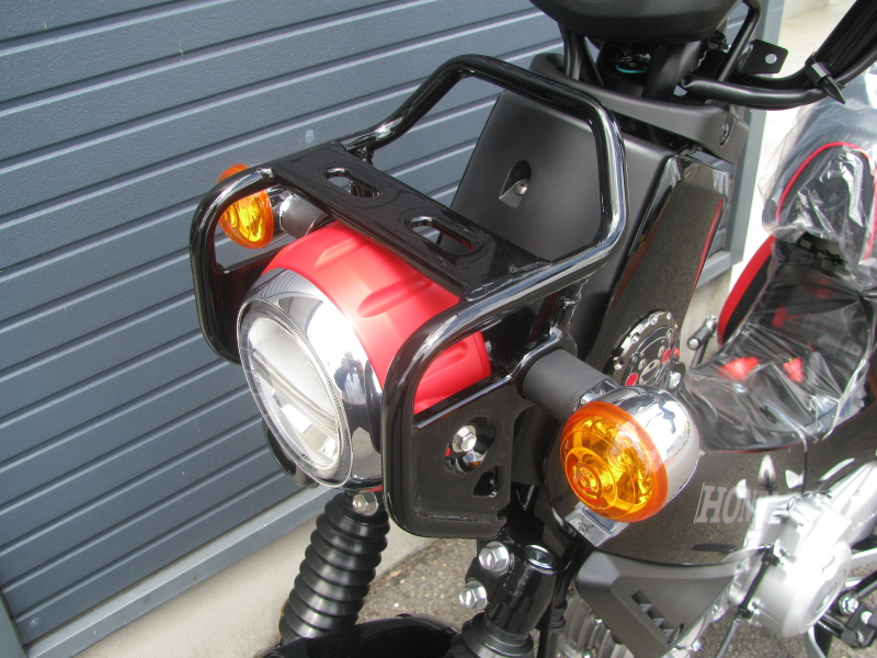 新車バイク　ホンダ　クロスカブ１１０　くまモンバージョン　ブラック　ヘッドライトガード