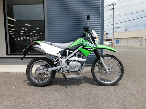 中古車　カワサキ　ＫＬＸ１２５　グリーン　みぎ側２　２０２４年８月