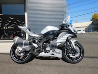 新車　カワサキ　Ｎｉｎｊａ　ＺＸ－４Ｒ　マットシルバー