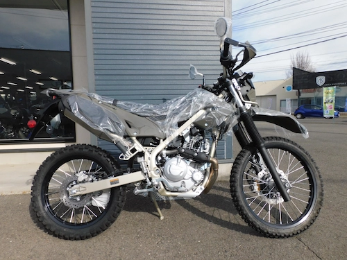 新車　カワサキ　ＫＬＸ２３０シェルパ（ＳＨＥＲＰＡ）　グリーン　みぎ側２