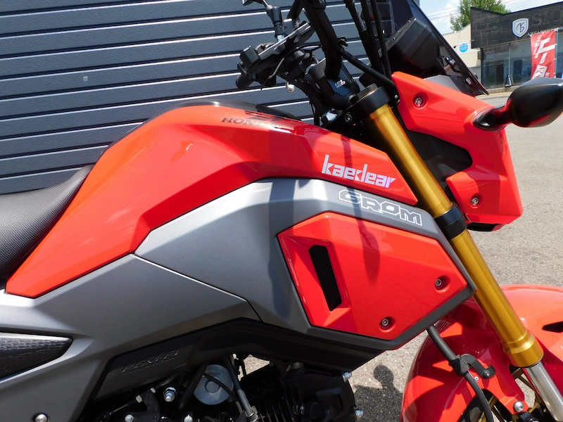 中古車 ホンダ グロム(GROM) レッド ガソリンタンク