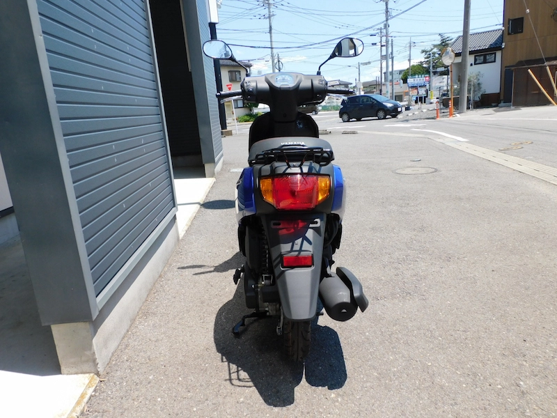 中古車 ヤマハ ジョグ デラックス (JOG DX) ブルー うしろ側 2025年6月