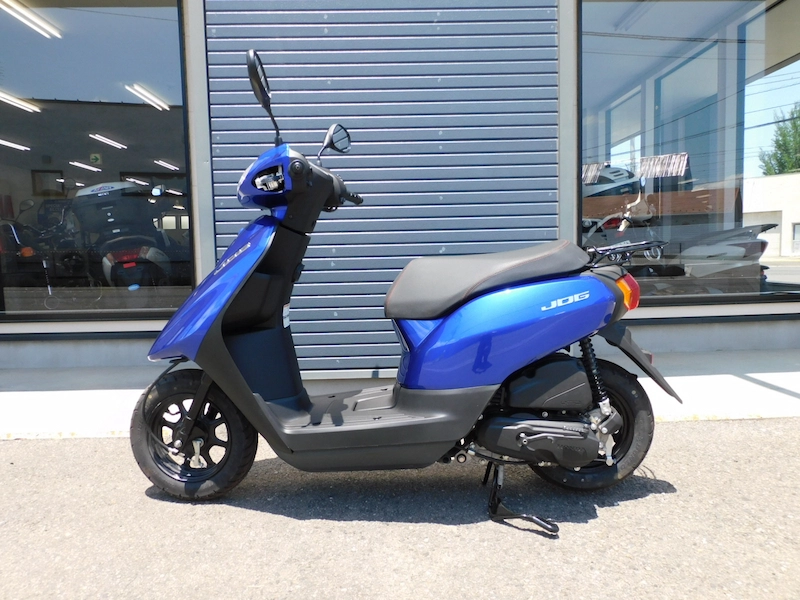 中古車 ヤマハ ジョグ デラックス (JOG DX) ブルー ひだり側 2025年6月