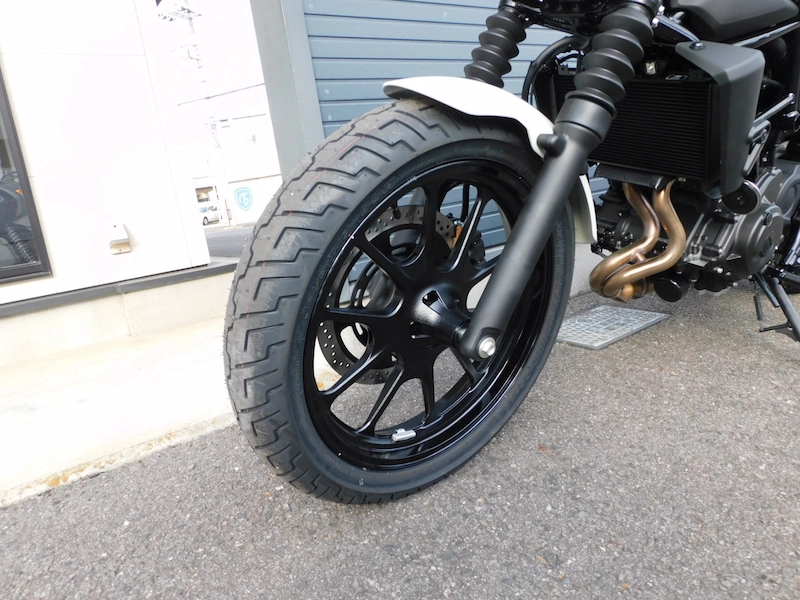新車 カワサキ ELIMINATOR SE ホワイト フロントホイール左 2025年10月24日