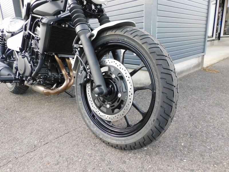 新車 カワサキ ELIMINATOR SE ホワイト フロントホイール右 2025年10月24日