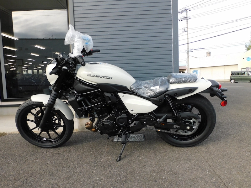 新車 カワサキ ELIMINATOR SE ホワイト ひだり側 2025年10月24日