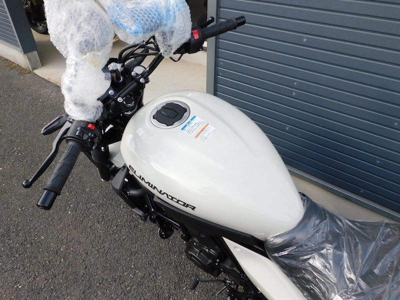新車 カワサキ ELIMINATOR SE ホワイト ガソリンタンク 2025年10月24日