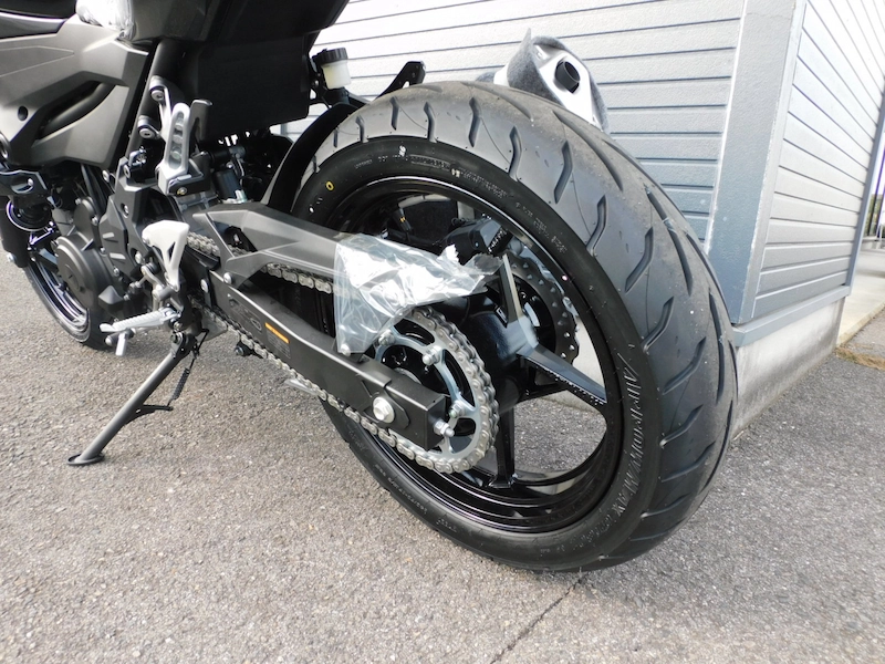 新車 カワサキ Z250 ブラック リヤホイール左 2025年10月24日