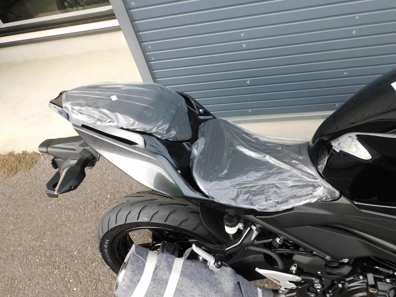 新車 カワサキ Z250 ブラック シート 2025年10月24日