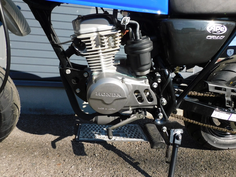 中古車 ホンダ エイプ(Ape50) ブルー エンジン左側 2025年12月28日