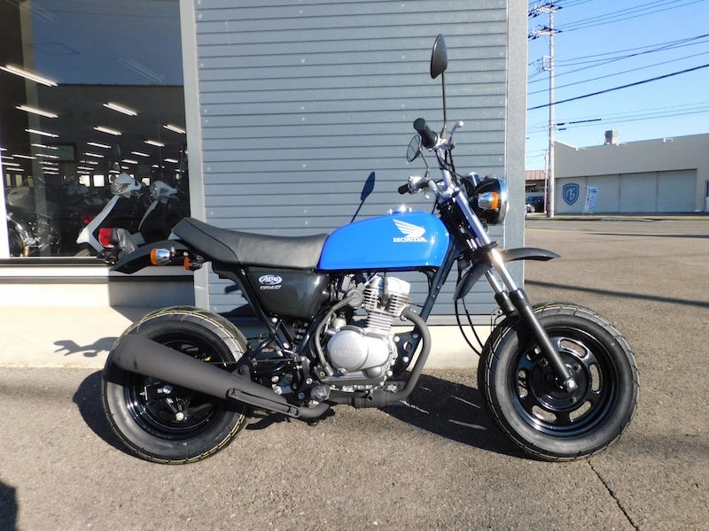 中古車 ホンダ エイプ(Ape50) ブルー みぎ側 2025年12月28日