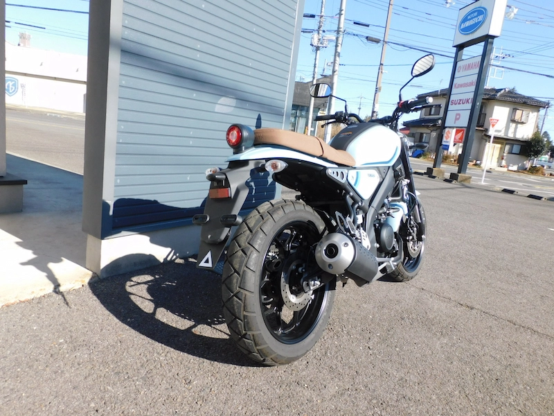 中古車 ヤマハ XSR125ABS ライトブルー 右うしろ側 2025年12月16日