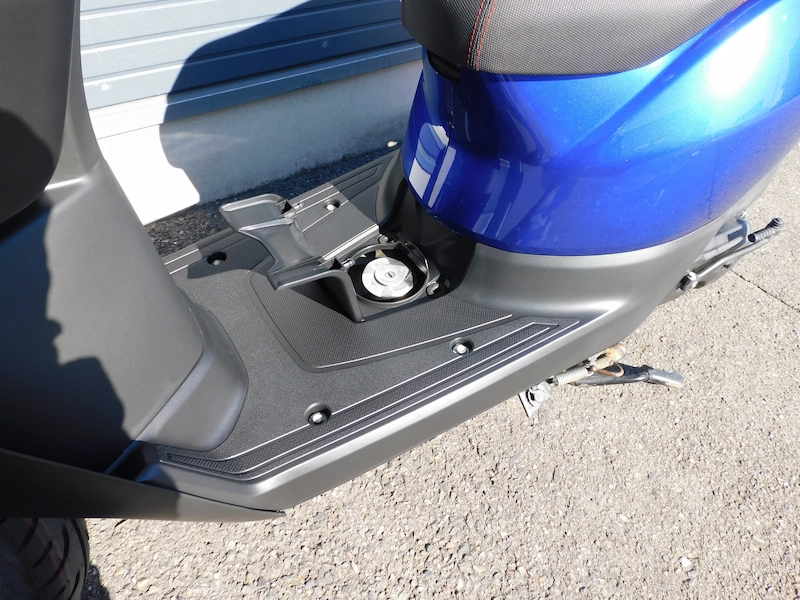 中古車 ヤマハ JOGDX (ジョグデラックス) ブルー ガソリンタンクキャップ 2026年1月12日