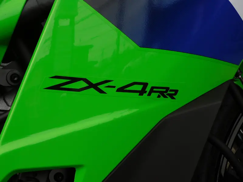 新車 カワサキ Ninja ZX-4RR グリーン デカール 2026年2月26日