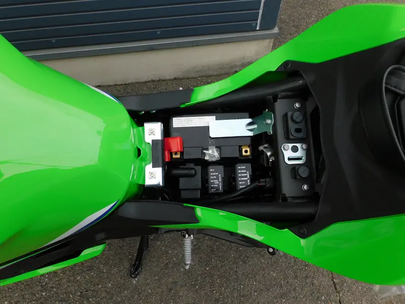 新車 カワサキ Ninja ZX-4RR グリーン バッテリー 2026年2月26日