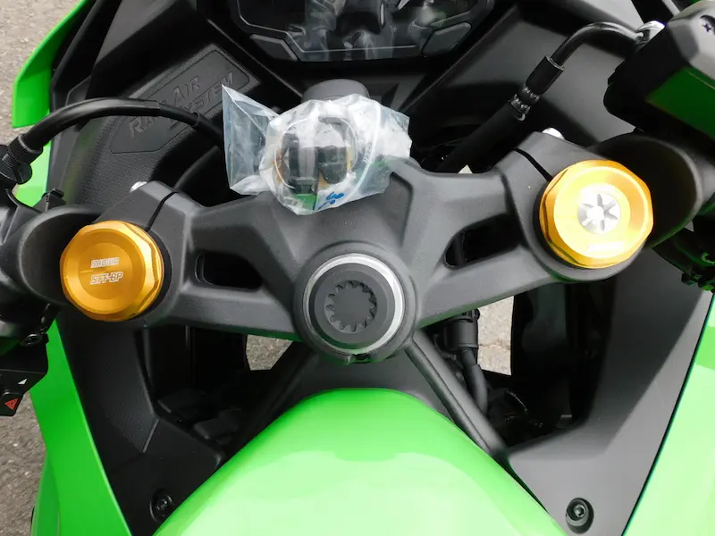 新車 カワサキ Ninja ZX-4RR グリーン トップブリッジ 2026年2月26日