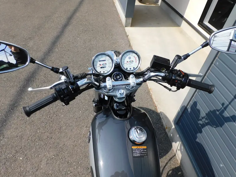 中古車 ヤマハ SR400 final Edition グレイ/ホワイト ハンドル周 2026年2月17日