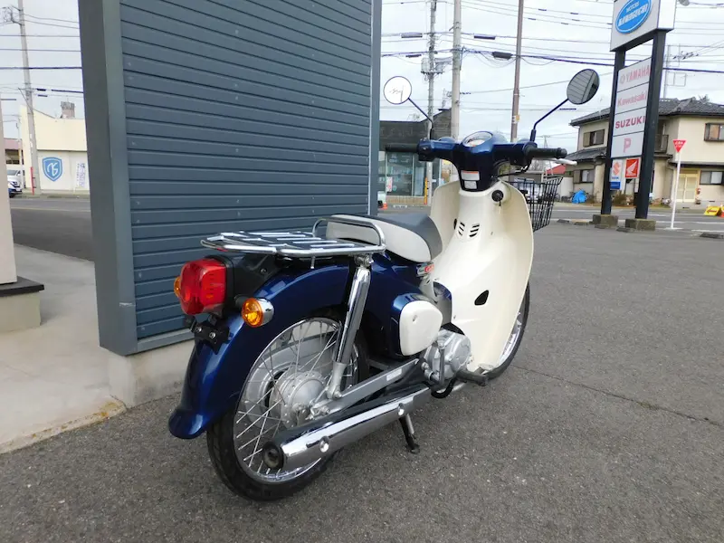 中古車 ホンダ スーパーカブ50 ブルー 右うしろ側 2026年3月1日