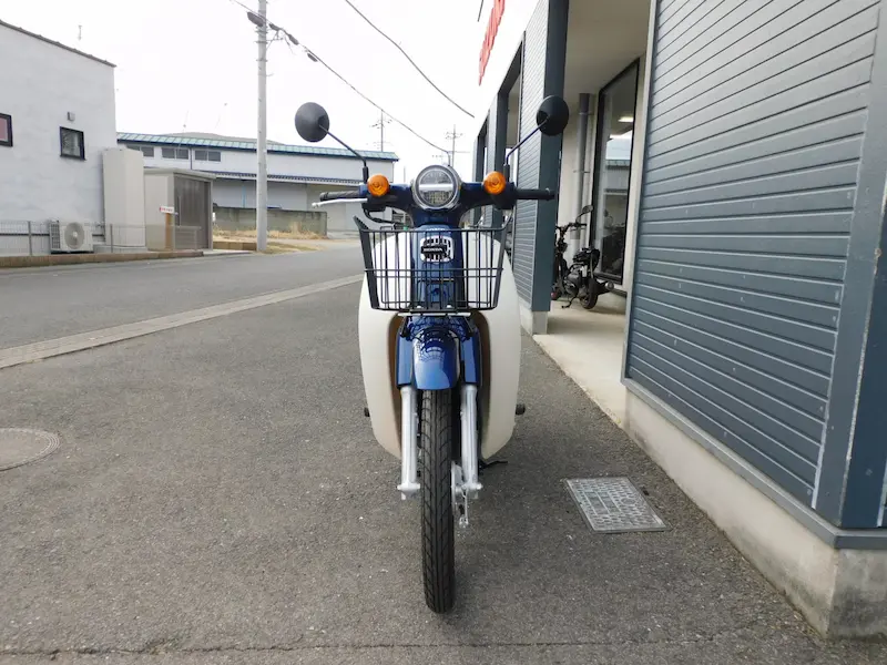 中古車 ホンダ スーパーカブ50 ブルー まえ側 2026年3月1日