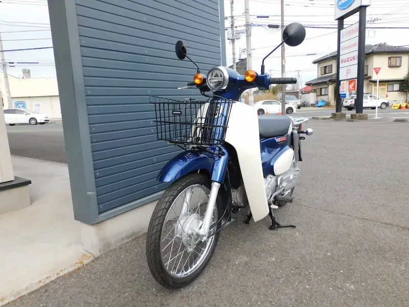 中古車 ホンダ スーパーカブ50 ブルー 左まえ側 2026年3月1日